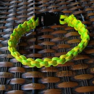 Para chord bracelet